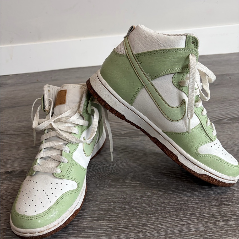 Nike DUNK High SE “Inspected by Swoosh” White and Green Sneakers